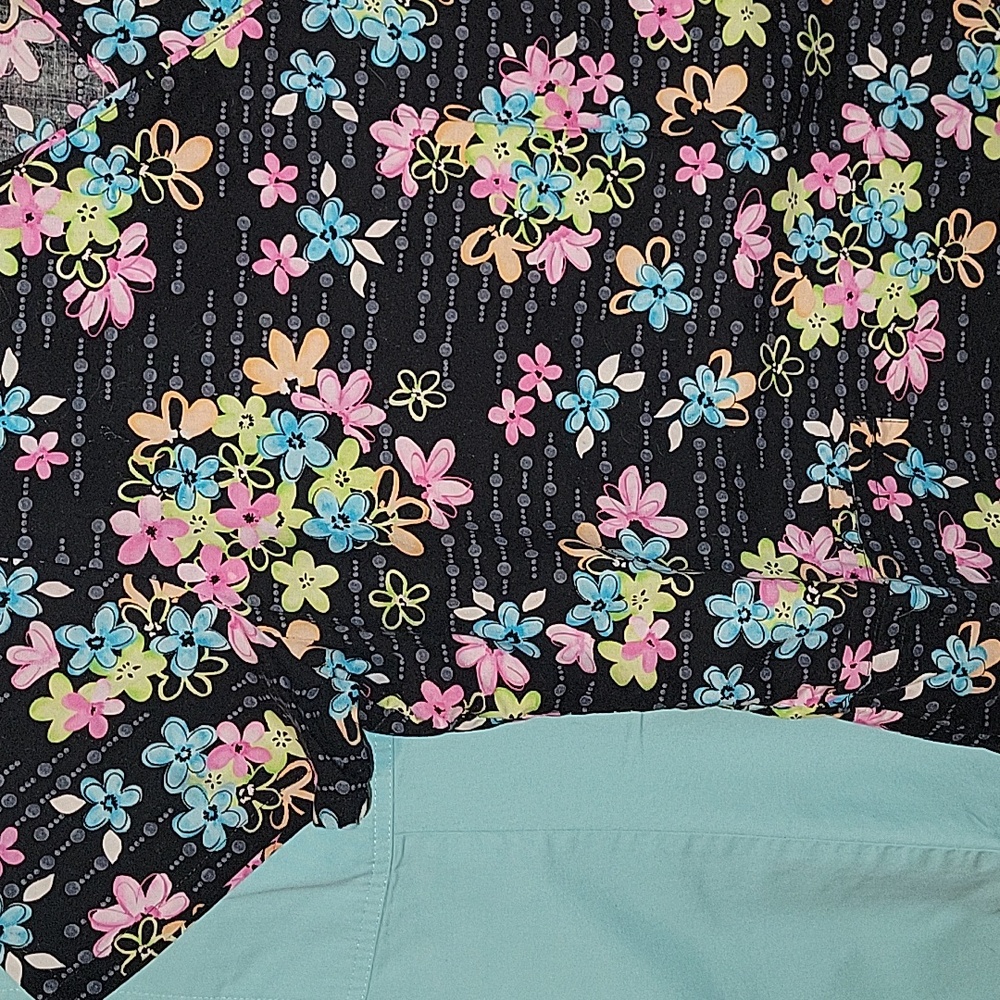 LARGE SET OF SCRUBS